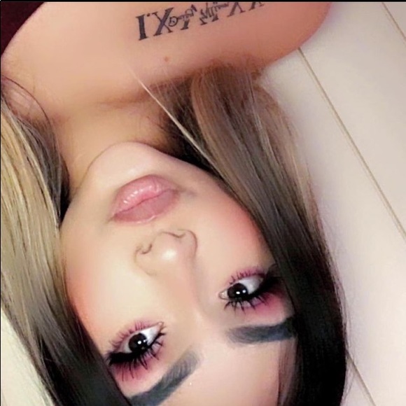 Profile Picture of Nancy Paez (@bxbynxncie) on Poshmark