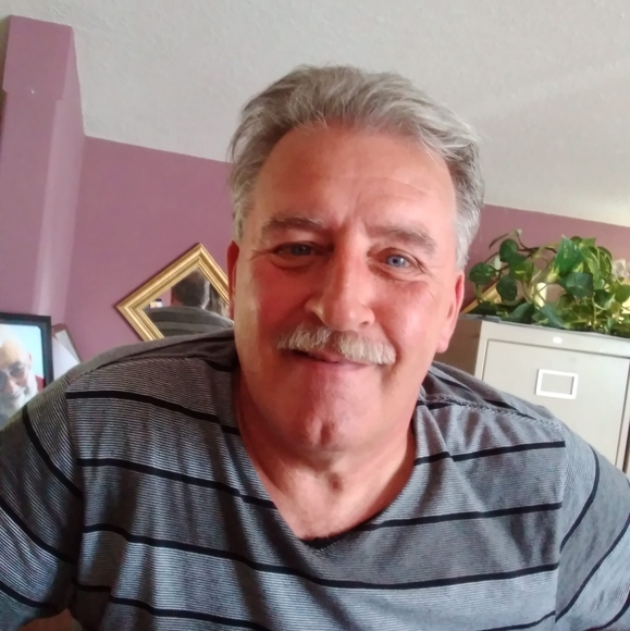 Profile Picture of Mark Twining (@twining113) on Poshmark