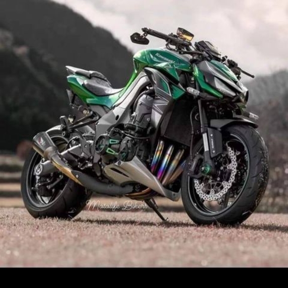 Profile Picture of Eric Hurtado (@chinopacheco588) on Poshmark