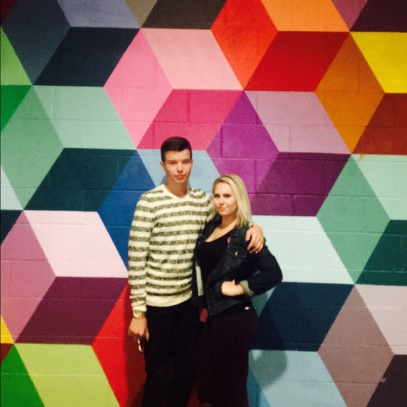 Chance Dilbeck - Poshmark Profile Picture of Chance Dilbeck (@wco7) on Poshmark