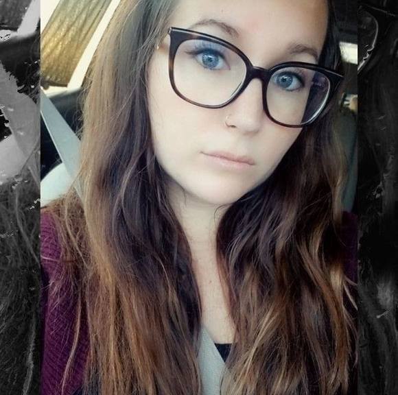 Profile Picture of Elizabeth Kelleher (@edkelleh) on Poshmark