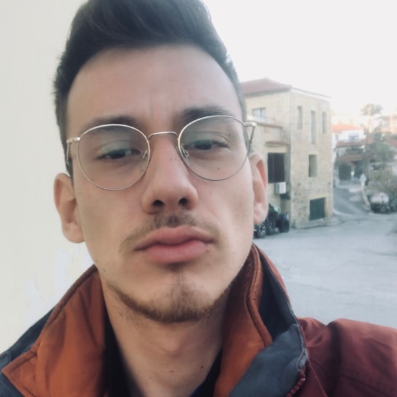 Profile Picture of Dimitrios Thomopoulos (@dthomopoulos96) on Poshmark