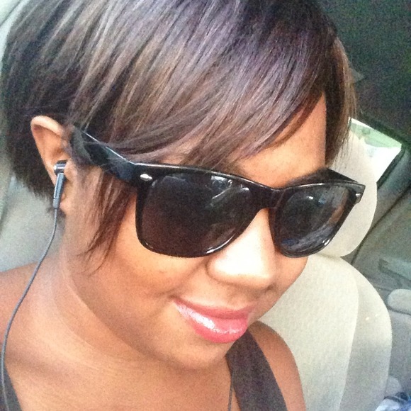 Profile Picture of Julianna Caraballo (@jmcaraballo) on Poshmark