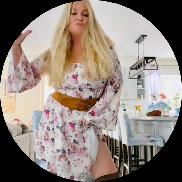 Profile Picture of Wendy Mcguire (@wendymcguire999) on Poshmark