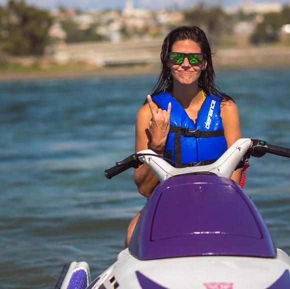 Profile Picture of Lauren Pizzella (@lyoung143) on Poshmark