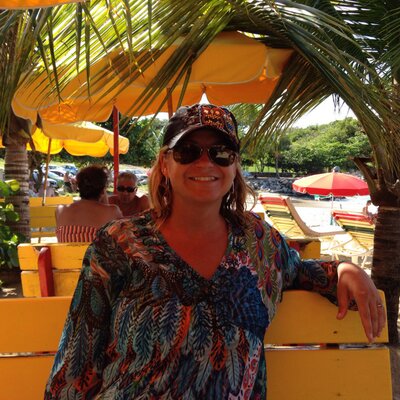 Profile Picture of Paula Humphrey (@tpmanh5) on Twitter