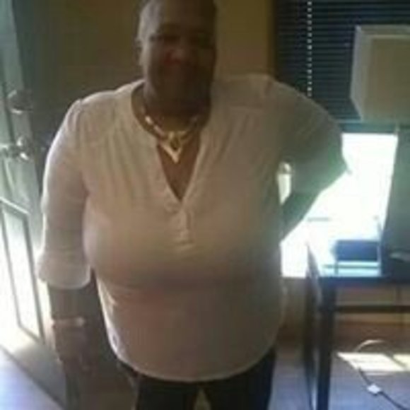 Profile Picture of Doris Morgan (@dorisdmorgan60) on Poshmark