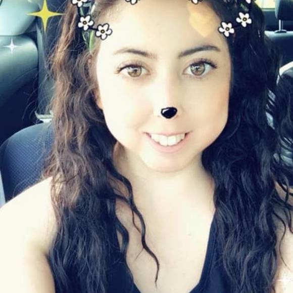 Profile Picture of Solange Mina (@rolinga_1989) on Poshmark