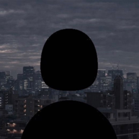 Profile Picture of Chloé Roussel (@chloerous) on Poshmark