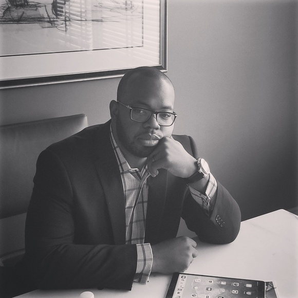 Profile Picture of Erik Barlow (@ebarlow63) on Poshmark