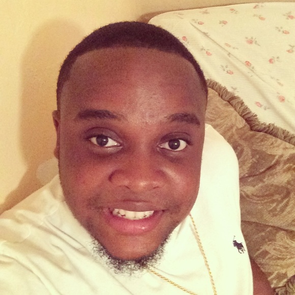 Profile Picture of Mike Michel (@mike0524) on Poshmark