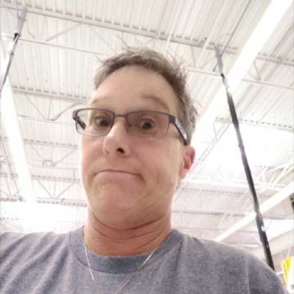 Profile Picture of Lori Self (@self2017) on Poshmark