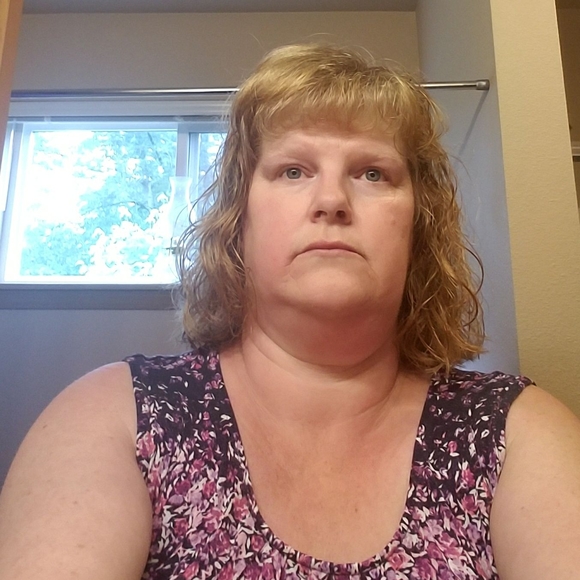 Profile Picture of Brenda Cooper (@bcleaning) on Poshmark