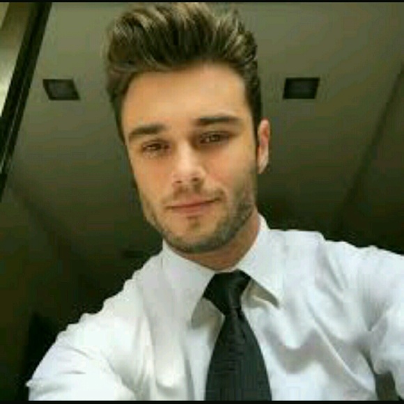 Thomas Chavez - Poshmark Profile Picture of Thomas Chavez (@brokeboii38558) on Poshmark