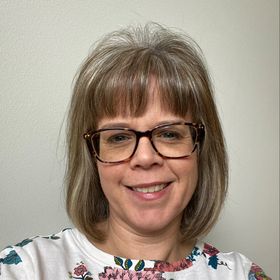 Profile Picture of Jennifer Holloway (@jahollow) on Pinterest