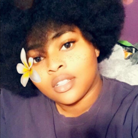 Key Welty - Poshmark Profile Picture of Key Welty (@key410) on Poshmark