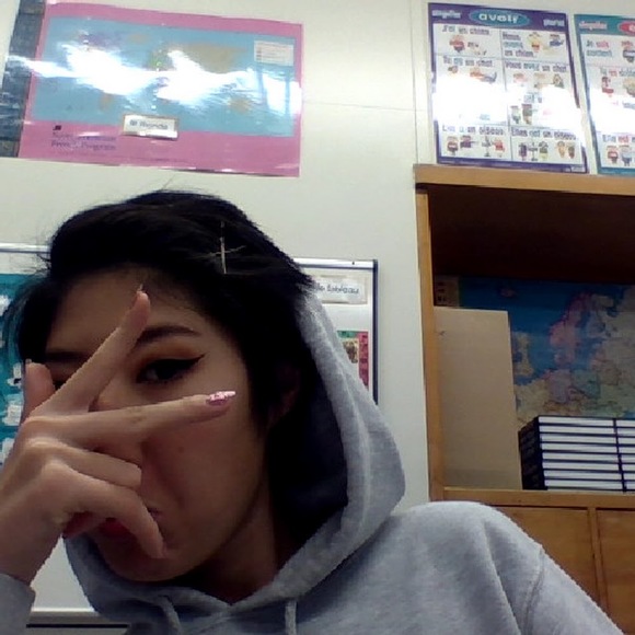 Profile Picture of Cindy Kim (@ssssnarky) on Poshmark