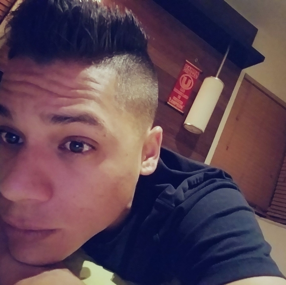 Profile Picture of Alberto Uribe (@albertouribe) on Poshmark