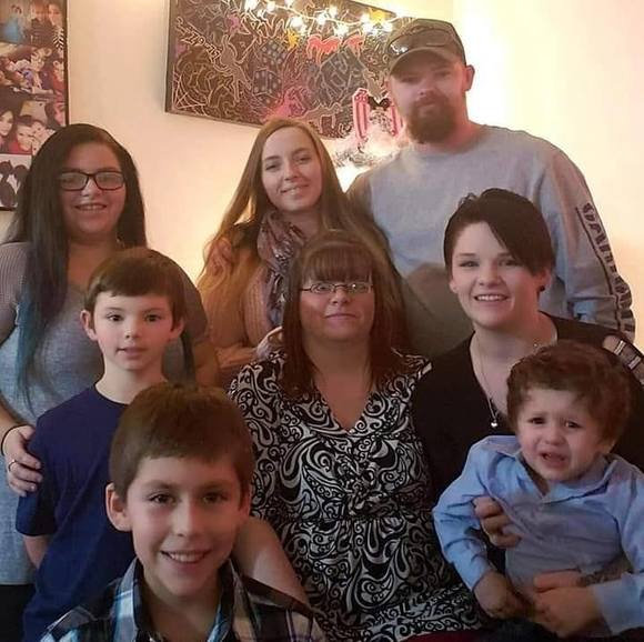 Profile Picture of Kim Schraufnagel (@schraufy73) on Poshmark