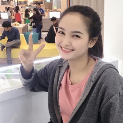 Profile Picture of LiRong (@LiRong05677077) on Twitter