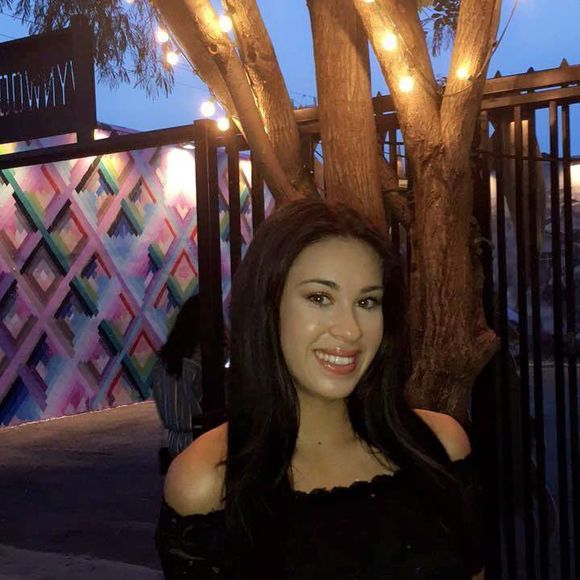 Profile Picture of Danielle Mallo (@daniellemallo) on Poshmark