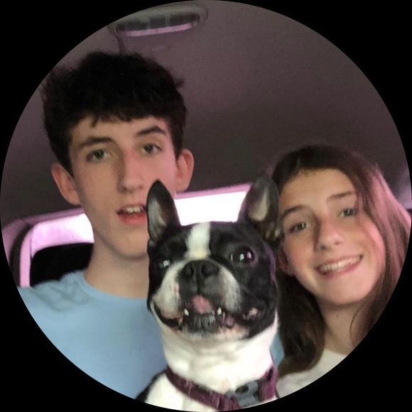 Profile Picture of Blake Gill (@blakeg2003) on Poshmark