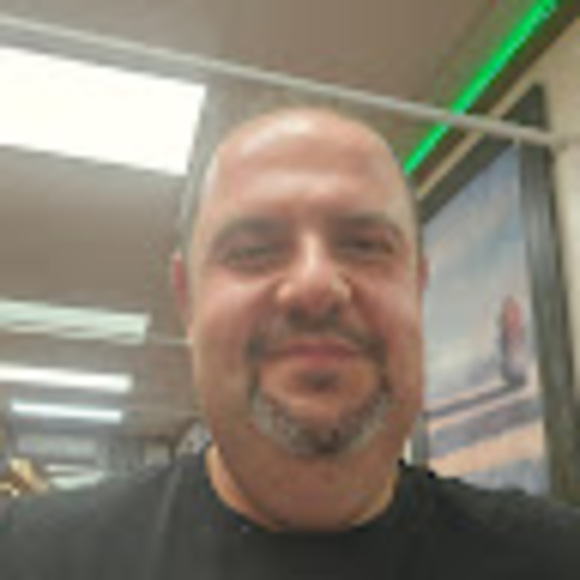 Profile Picture of Dmitriy Brailovskiy (@dbrailovskiy) on Poshmark