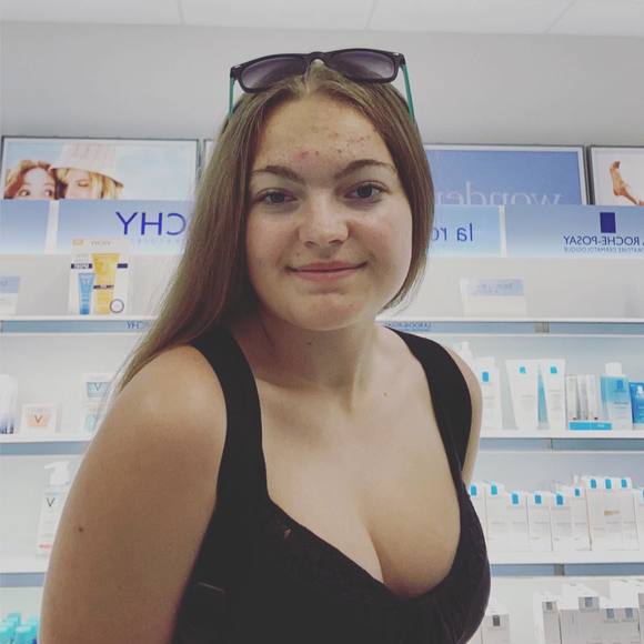 Profile Picture of Kristin Dyball (@kristindyball) on Poshmark