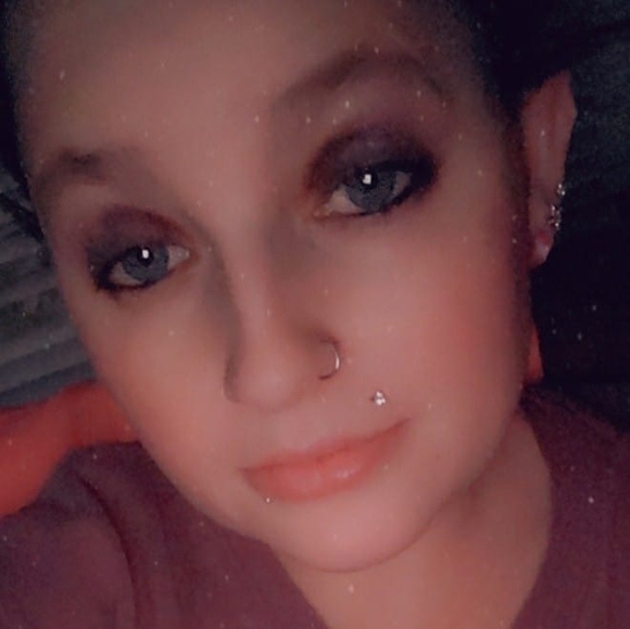 Profile Picture of Tabitha Spencer (@tabbybabby123) on Poshmark