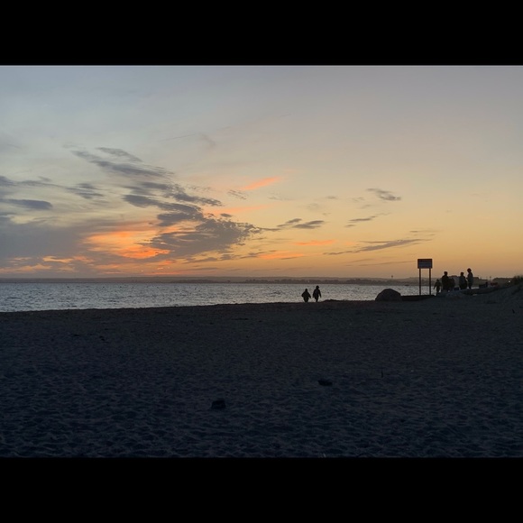 Profile Picture of Taylor Debello (@taylordebello3) on Poshmark