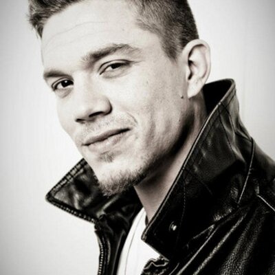 Profile Picture of Team Chris Rene (@@TeamRenelians) on Twitter