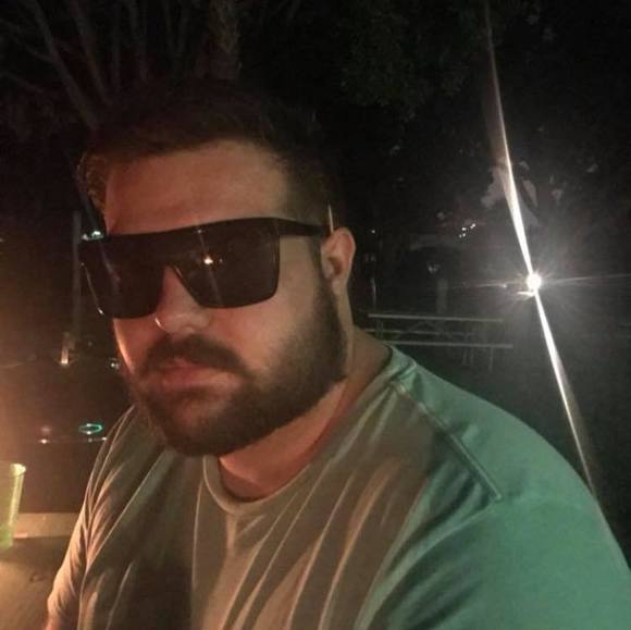 Profile Picture of Daniel Vollmer (@dvollmeri) on Poshmark