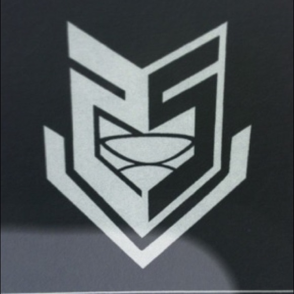 Profile Picture of Niklas Stathos (@nik_rock) on Poshmark