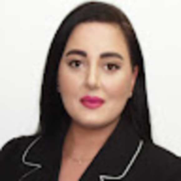 Profile Picture of Natia Kakauridze (@kakauridzenatia) on Poshmark