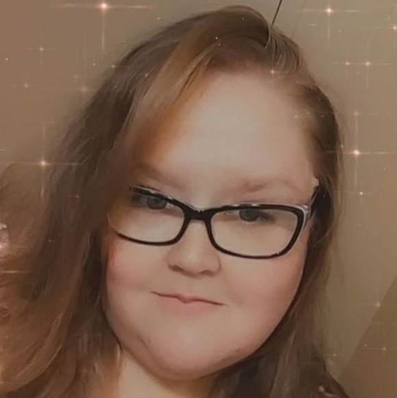 Profile Picture of Amber Gorrell (@blueforyou83) on Poshmark