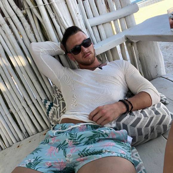 Profile Picture of Kevin Veteto (@kveteto) on Poshmark