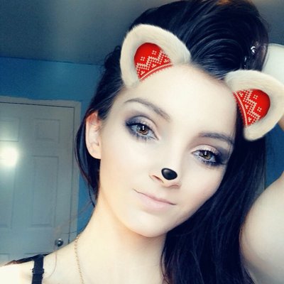 Profile Picture of Veronica Darcy (@nikki95xo) on Twitter