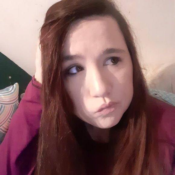 Profile Picture of Amber Schoenith (@amberschoenith) on Poshmark