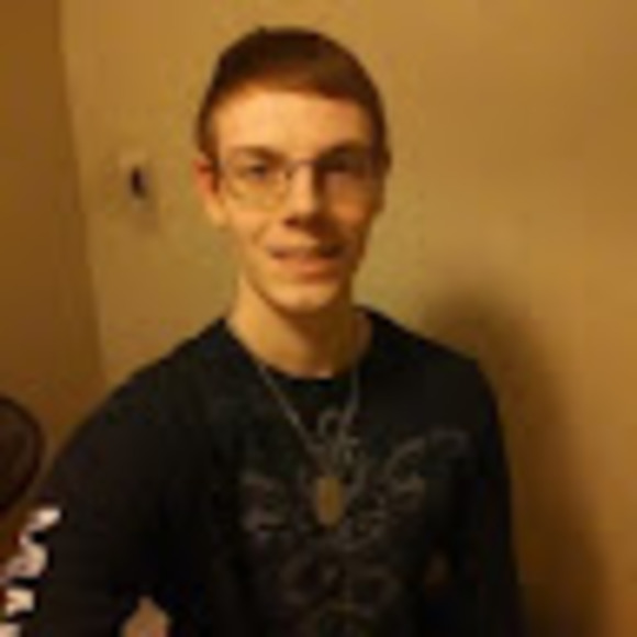 Profile Picture of Nathan Ridgeway (@nathan_ridgeway) on Poshmark