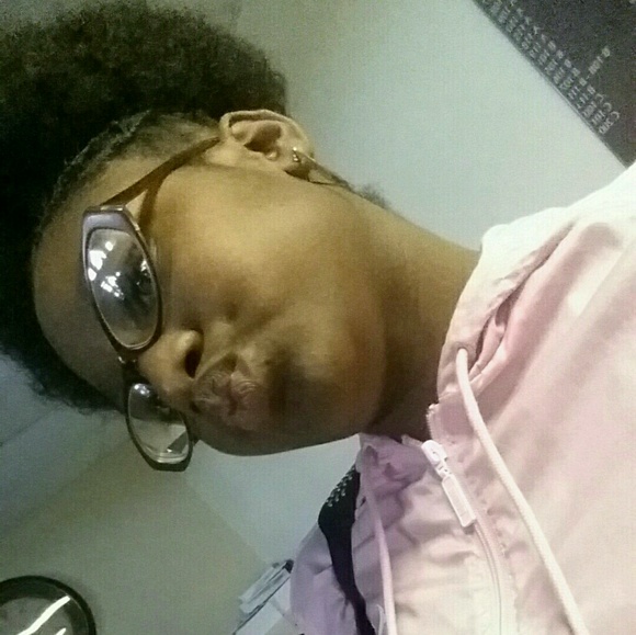 Profile Picture of Maya Mccoy (@foreverchanell) on Poshmark