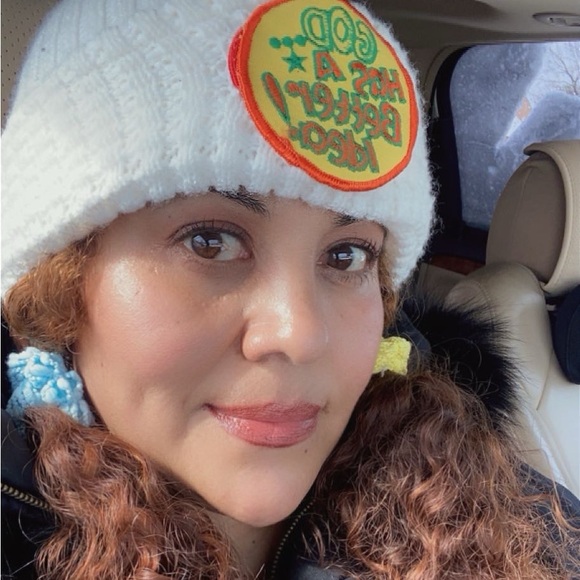 Profile Picture of Yuridia Banos (@bonita3030) on Poshmark