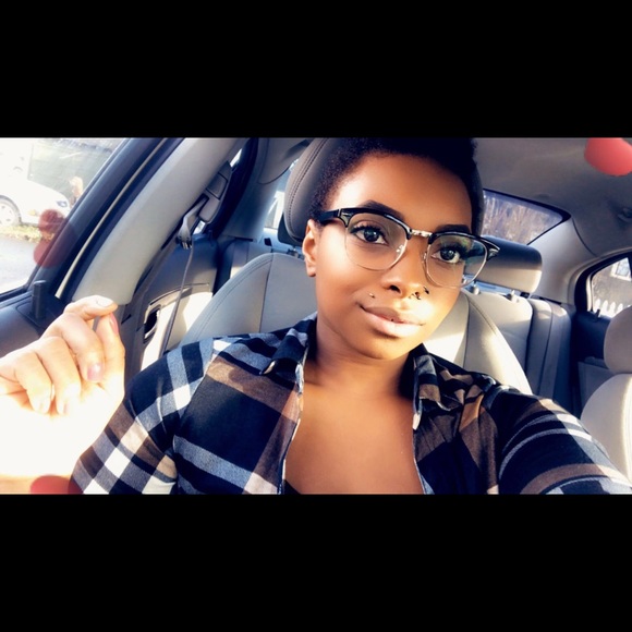 Profile Picture of Salyssa Mcmaster (@smcmaster1997) on Poshmark