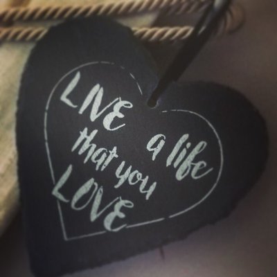 Profile Picture of Lesley Bates (@l_bates1) on Twitter