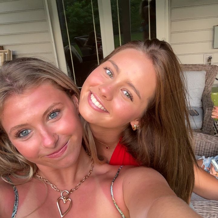 Profile Picture of isabel (@isabelknott) on Tiktok