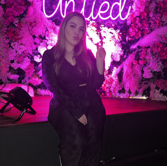 Profile Picture of Tamara Pavlovic (@taammarra) on Poshmark