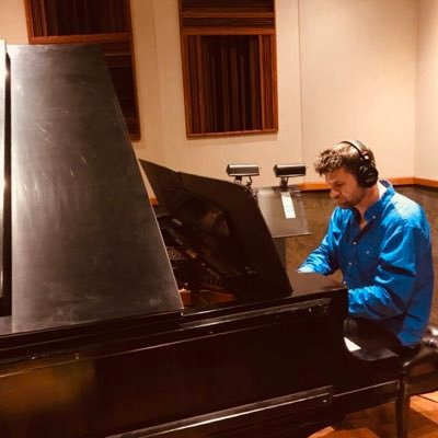 Profile Picture of Daniel Szabo (@szabojazz) on Twitter