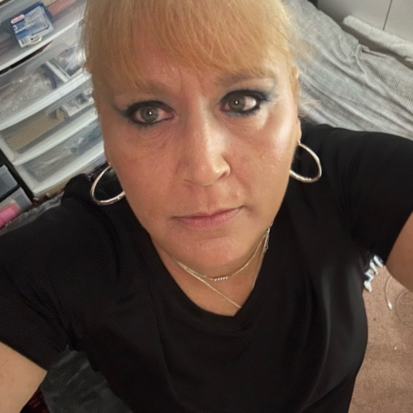 Profile Picture of Jennifer Cobbs (@jcobbs99) on Poshmark