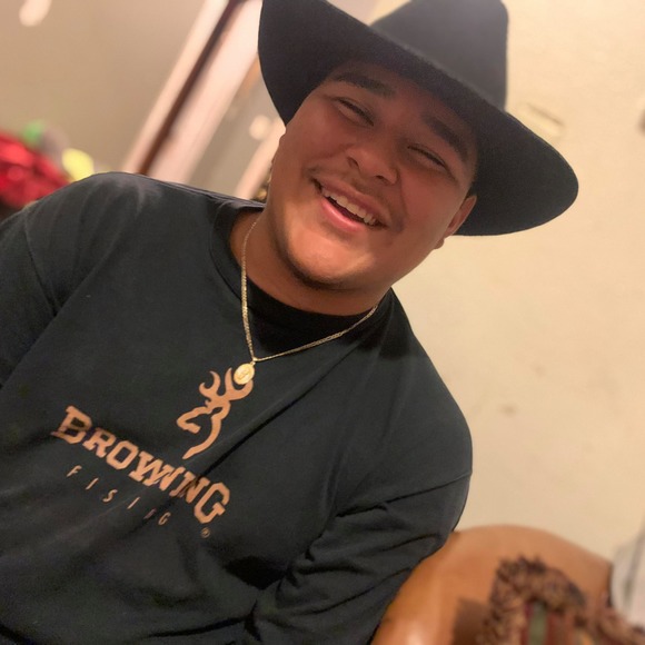 Profile Picture of Fabian Calvo (@fabiancalvo74) on Poshmark