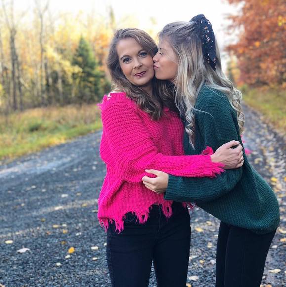 Profile Picture of Alayna Rygg (@laynarygg) on Poshmark