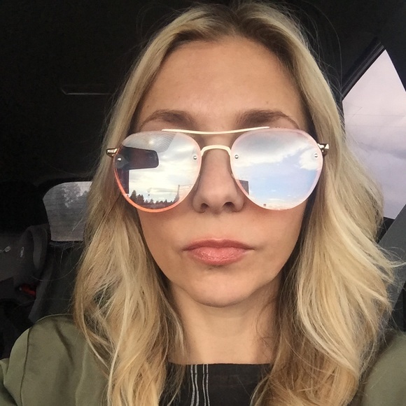 Profile Picture of Robin Pecka (@rpecka7) on Poshmark